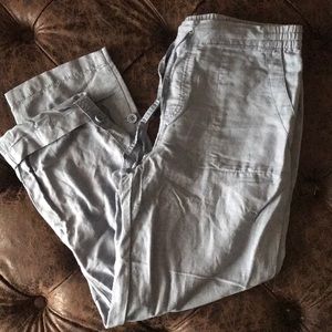 Adjustable blue linens